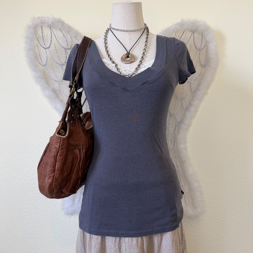 Fitted Whimsy Twee V Neck Cap Sleeve T Shirt Gray Ribbed Stretchy Layering 2000s
